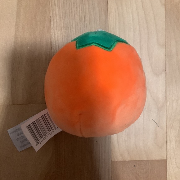 Paige Clip Size Squishmallow - Picture 2 of 2